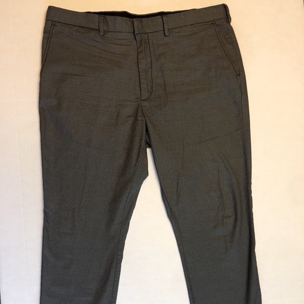 Nordstrom athletic fit men’s trousers in grey.